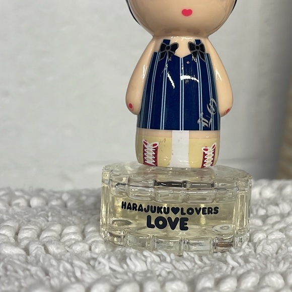 Set of 6 Harajuku Lovers fragance bottles - Picture 10 of 14